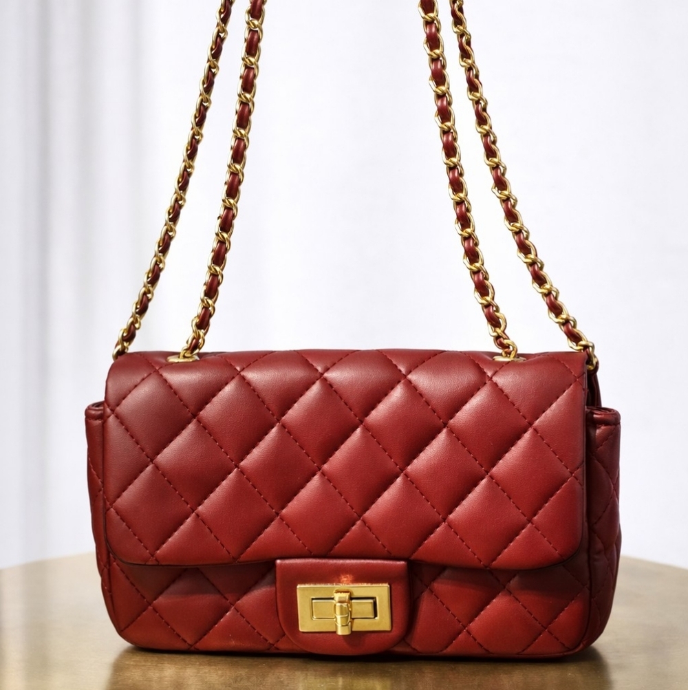 Elegant Red Shoulder Bag With Gold Accents